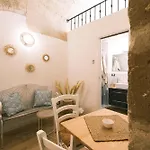Mary House * Bari